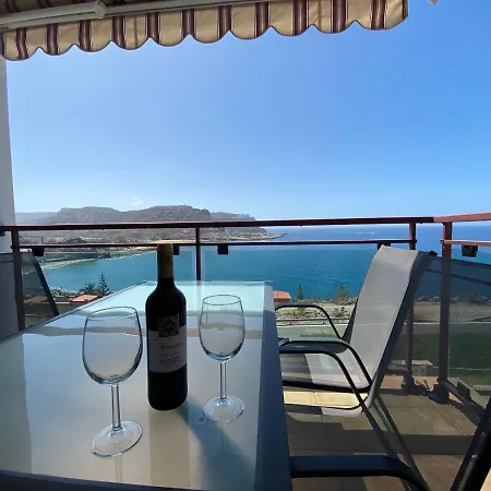Four Seasons - Playa Del Cura Apartment