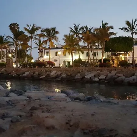 Four Seasons - Playa Del Cura *
